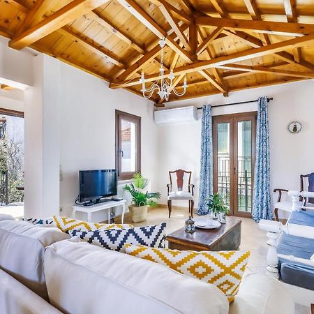 Petradi Town Apartment سكوبيلوس تاون المظهر الخارجي الصورة