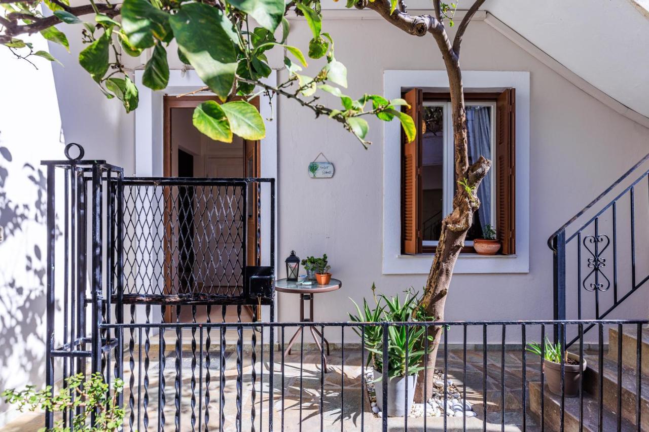 Petradi Town Apartment سكوبيلوس تاون المظهر الخارجي الصورة