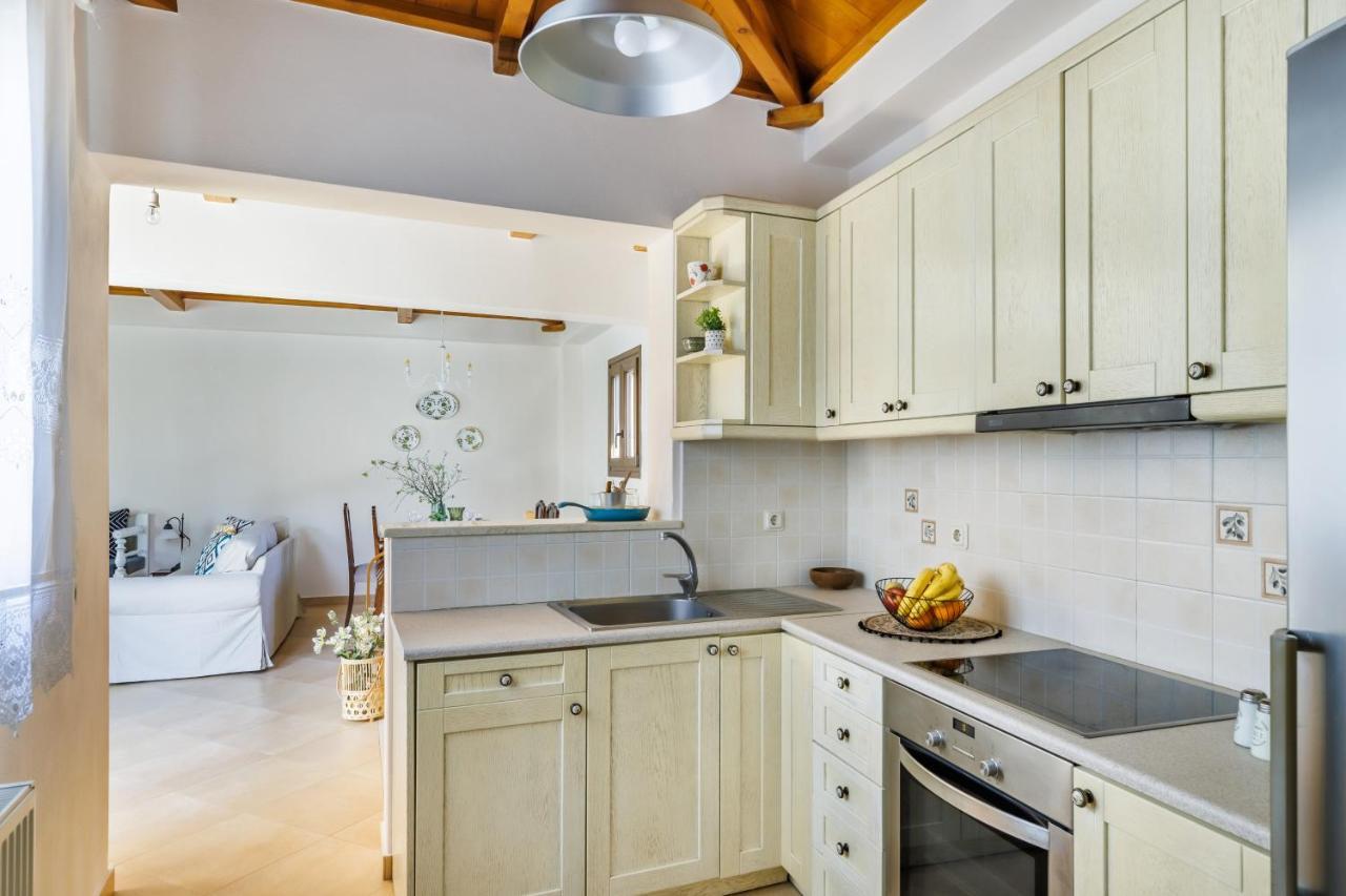 Petradi Town Apartment سكوبيلوس تاون المظهر الخارجي الصورة