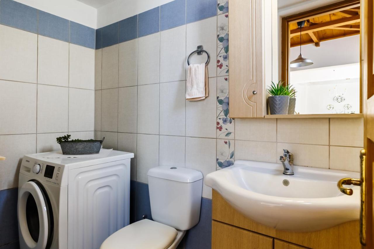 Petradi Town Apartment سكوبيلوس تاون المظهر الخارجي الصورة